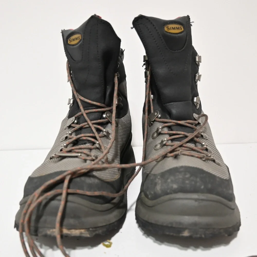 Simms G4 Wading Boots Mens Vibram Studded Sole 11 Gray Black 26038-00